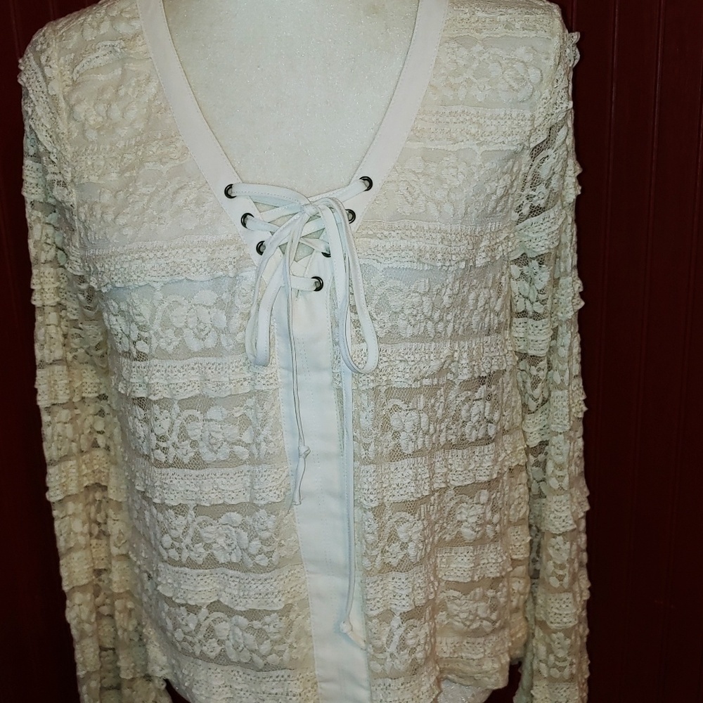NWT Blu Pepper Vintage Lace Blouse M
